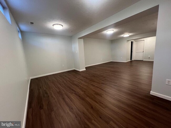 Building Photo - 2579 Blue Water Blvd