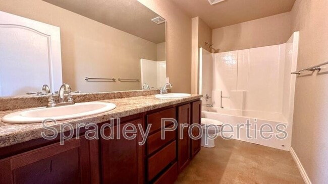 Building Photo - 4841 B Deep Drive