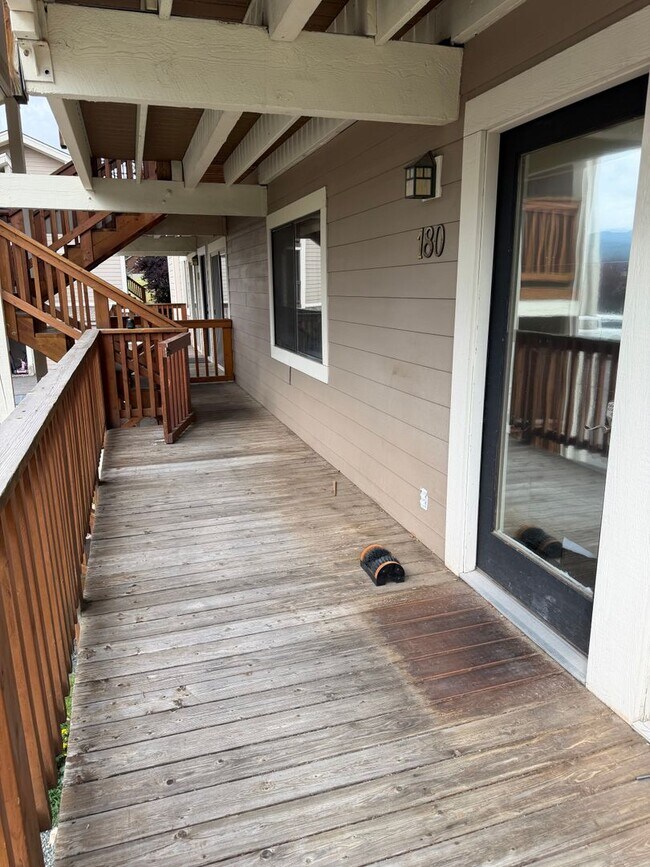 Building Photo - 2095 Little Coyote Rd