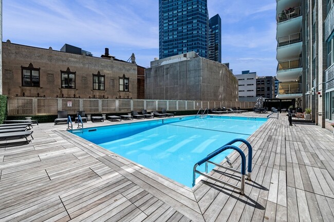 Building Photo - 151 Tremont St