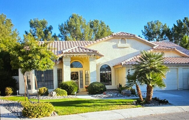 Primary Photo - 9411 S Palm Dr