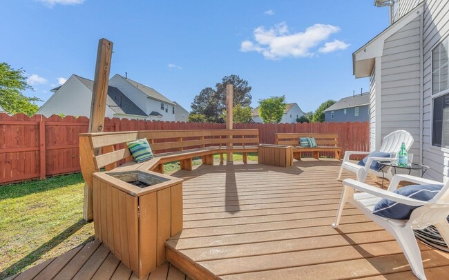 Building Photo - Gorgeous First-Time Rental in Popular Courthouse Estates! A Pet-Friendly Home, Fenced Yard, All A...