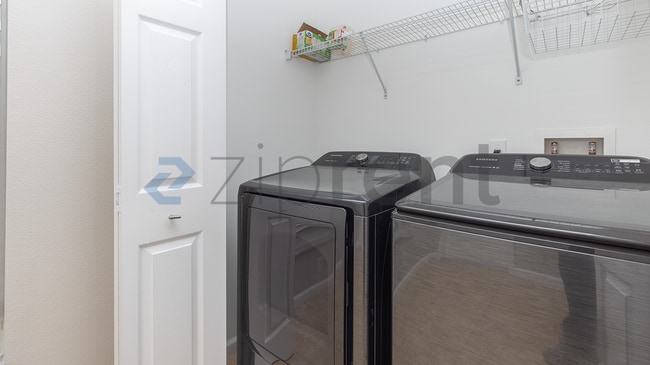 Building Photo - 16703 Cedar Crest Dr