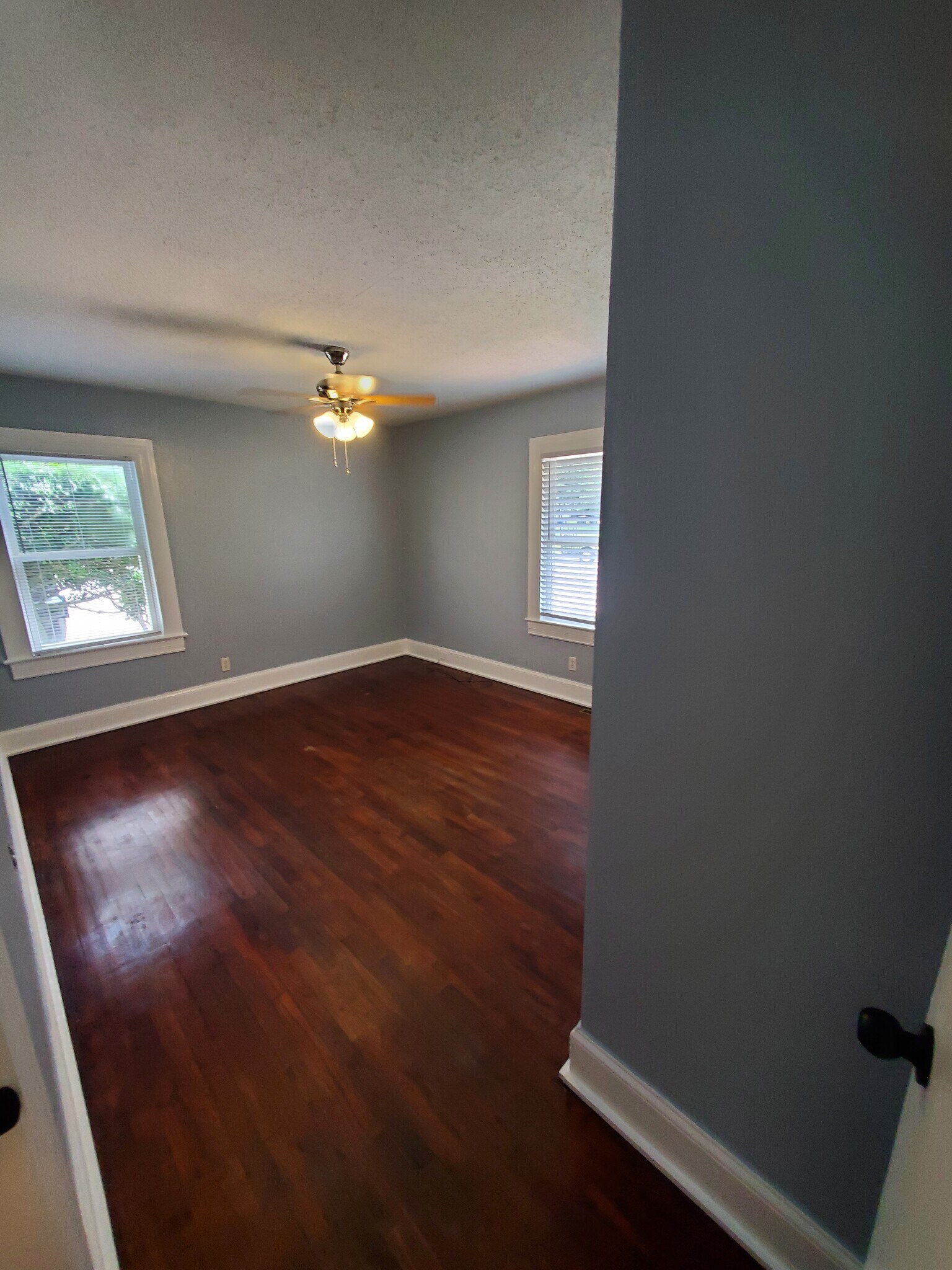 Building Photo - 121 Avery St