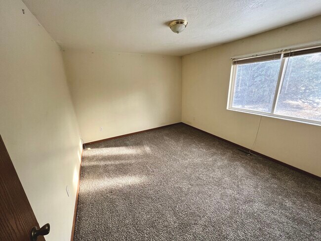 Building Photo - 2552 Cassel Plz