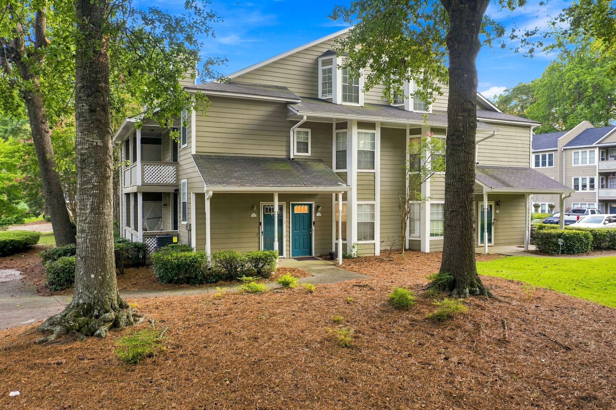 Unit Building - 6425 Pinebark Way
