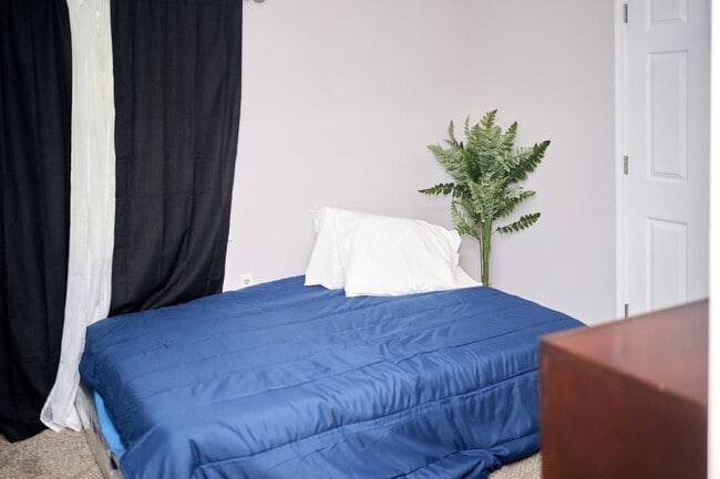 Building Photo - 1314 Harwich Dr