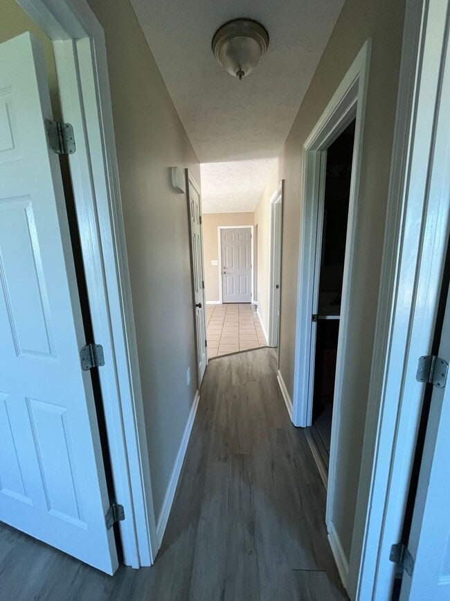Building Photo - 3 bedroom 2 bath Single Family home in Dan...