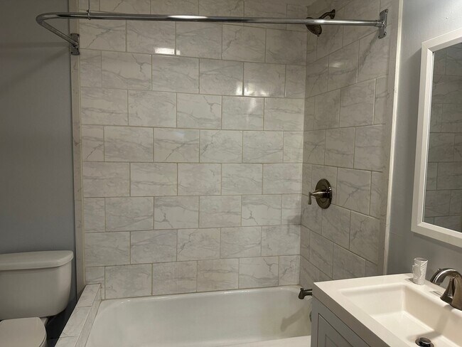 Building Photo - Home for Rent in East Lake Area **ACCEPTS ...