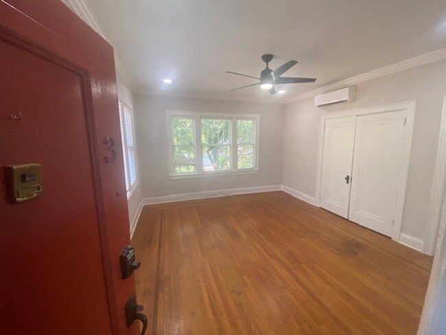 Building Photo - 2738 Riverside Ave