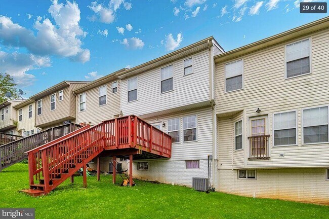 Building Photo - 17 Quince Tree Dr