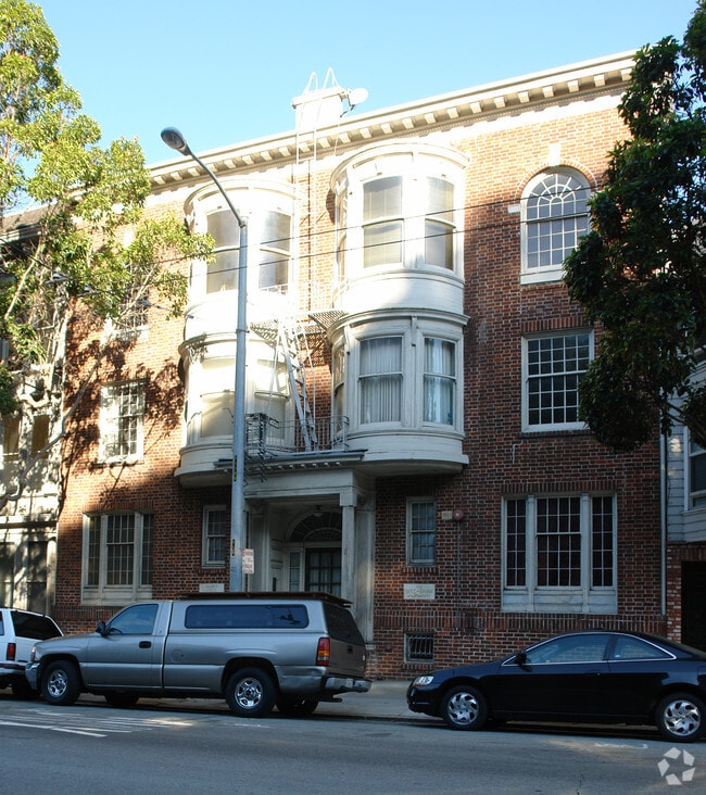 Primary Photo - Lake-shaw Apartments