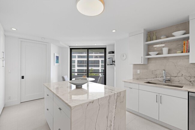Building Photo - 3120 S Ocean Blvd