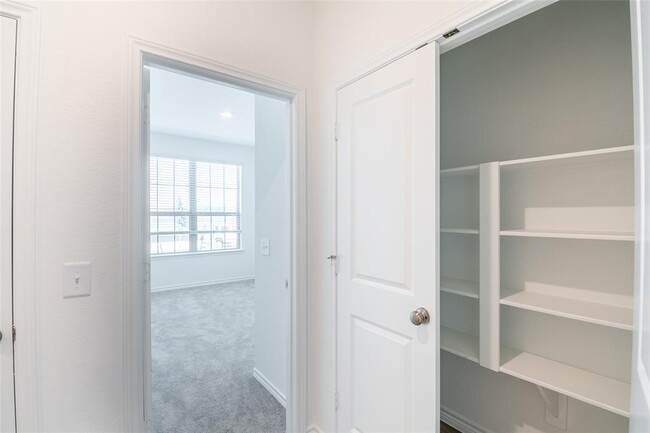 Building Photo - 15076 Rustic Moon Rd