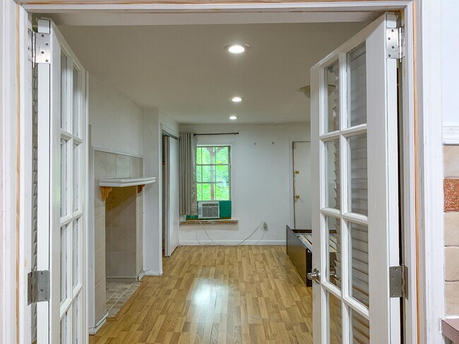 Building Photo - 639 Palisade Ave