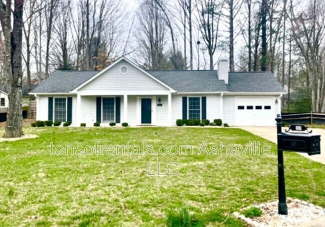 Primary Photo - 307 Spring Field Court