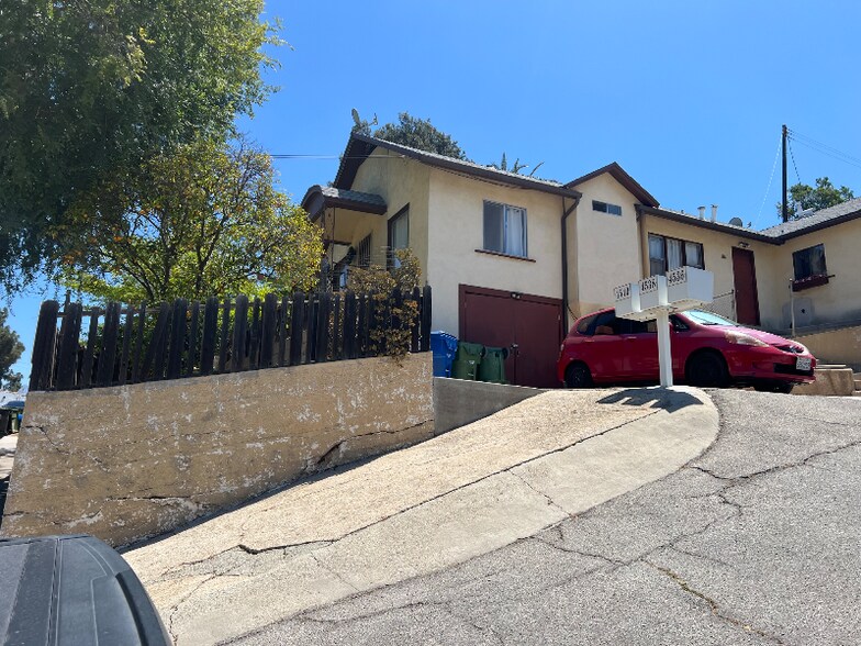 Primary Photo - 4540 College View Ave