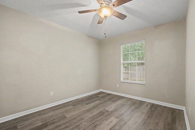 Building Photo - 1850 Newman Ln
