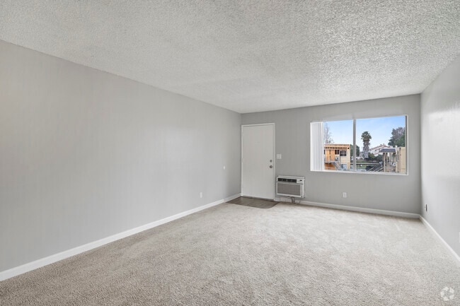 Living room - 2 Bd, 1 Ba, 790 sq ft - Parkview Village