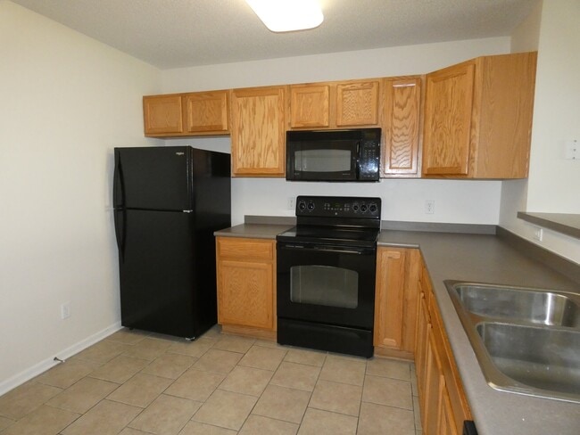 Building Photo - 5506 N Fairmount Ave