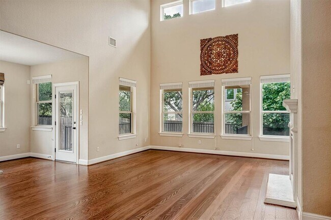 Building Photo - 5809 Viejo Dr