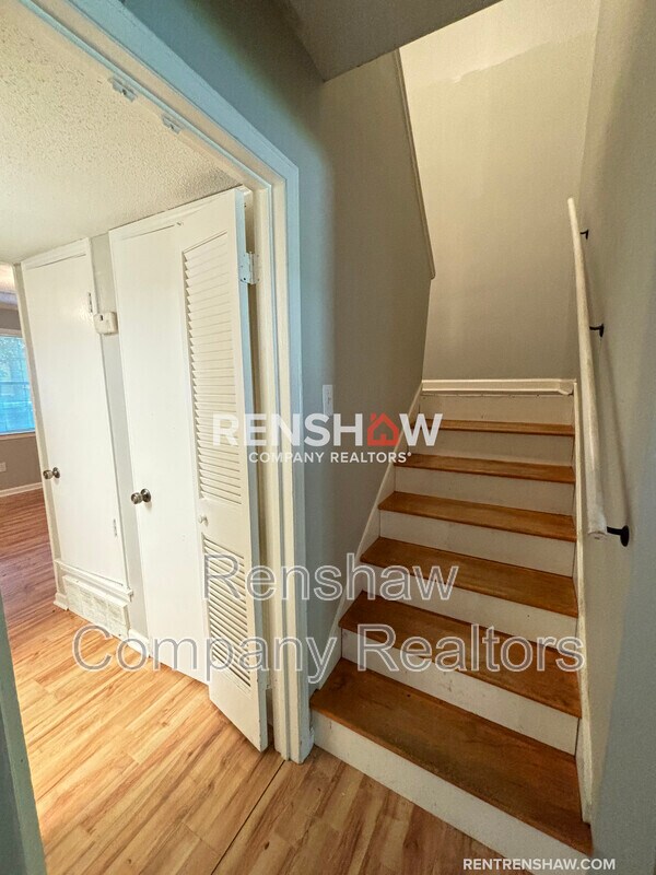 Building Photo - 6436 Macon Rd