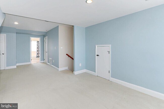 Building Photo - 2022 N Culpeper St