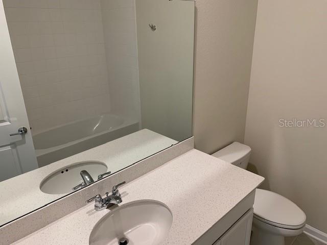 Building Photo - 16441 Champlain St