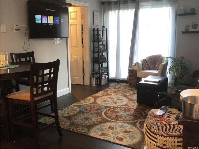 Building Photo - 1528 Carl Ave