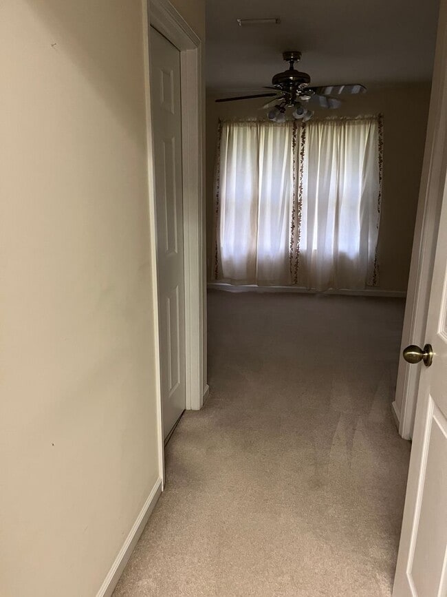 Building Photo - 2 Bedroom Brick Home Downtown Marianna