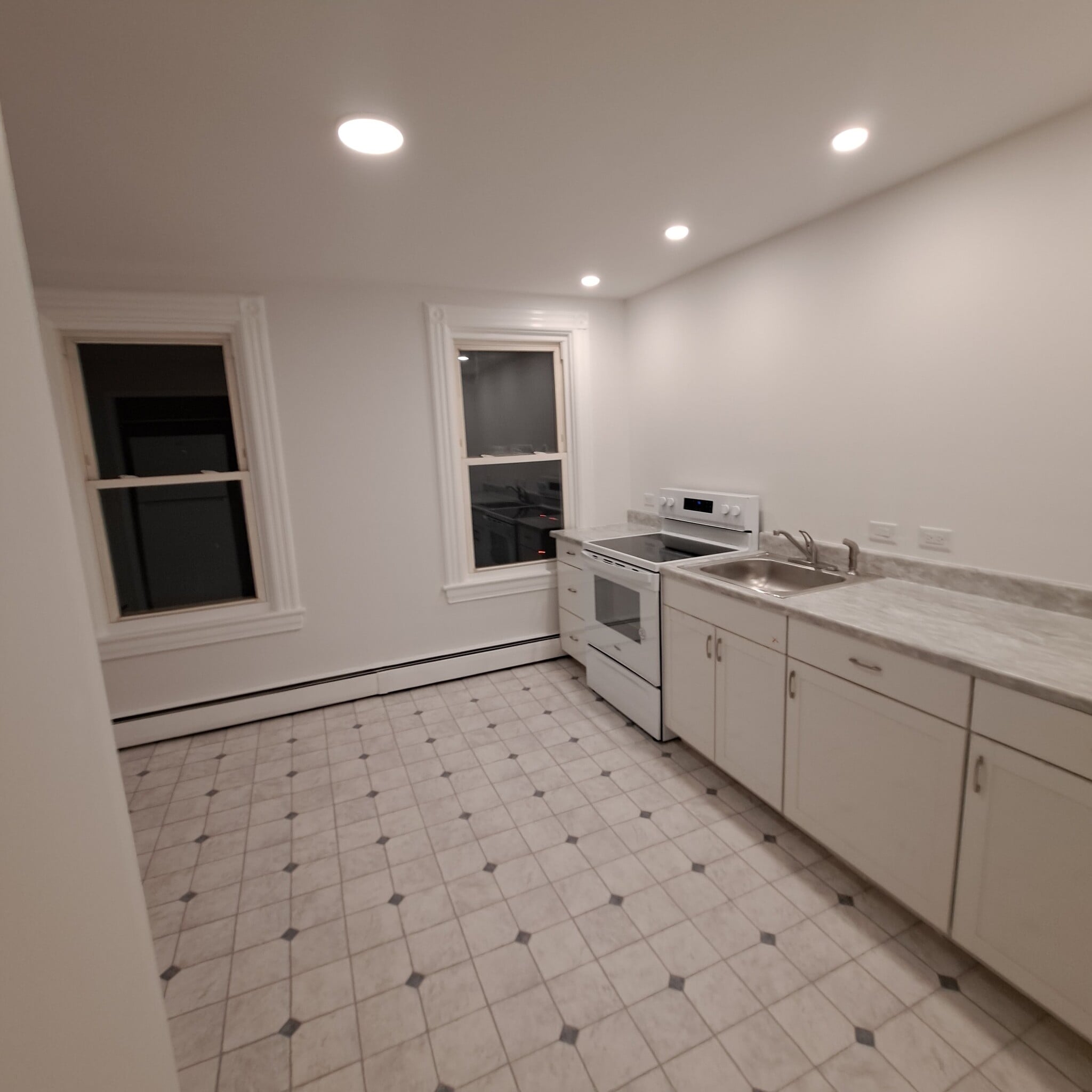 Kitchen - 85 W Hanover Ave