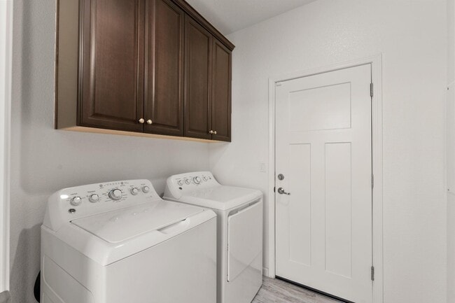 Building Photo - 9363 Wild Lilac Cir