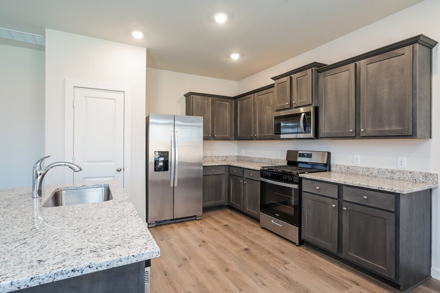 Building Photo - 421 Watson Ct