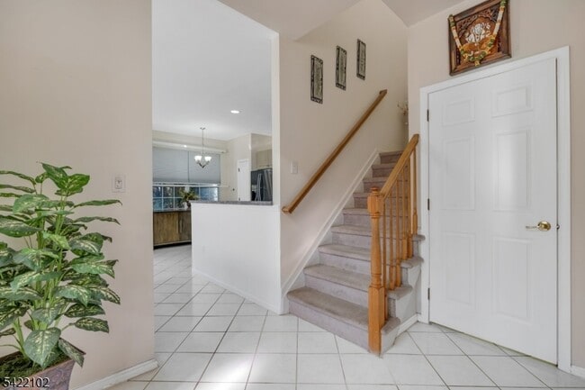 Building Photo - 49 Gordon Cir