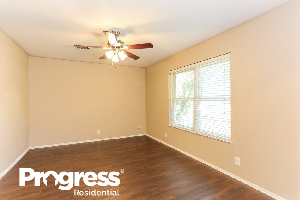 Building Photo - 6420 Valley Ridge Dr