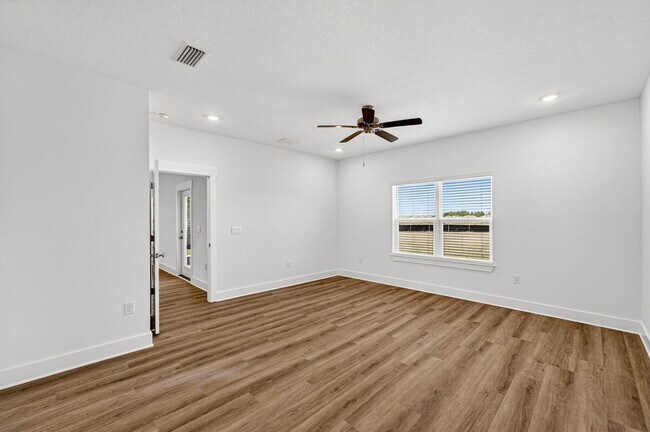 Building Photo - 36 Gray Owl Dr