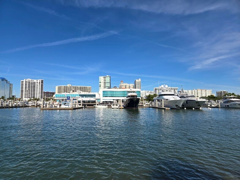 Building Photo - 2304 Ringling Blvd