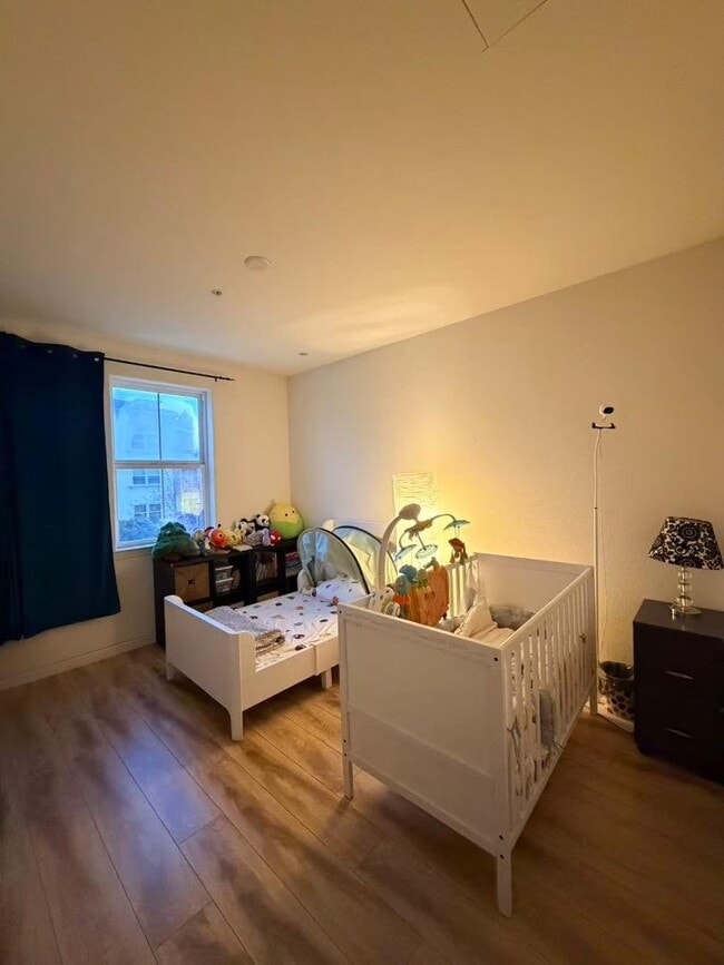 Building Photo - 600 S Abel St