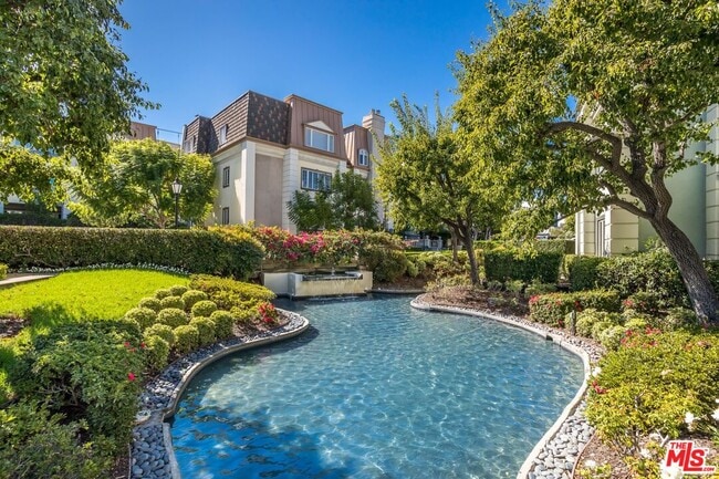 Building Photo - 10122 Empyrean Way