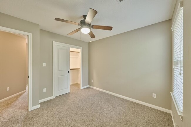 Building Photo - 132 Artesian Way