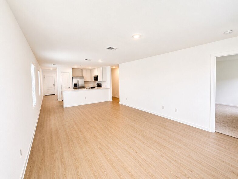 Building Photo - 5326 Cinnamon Ln