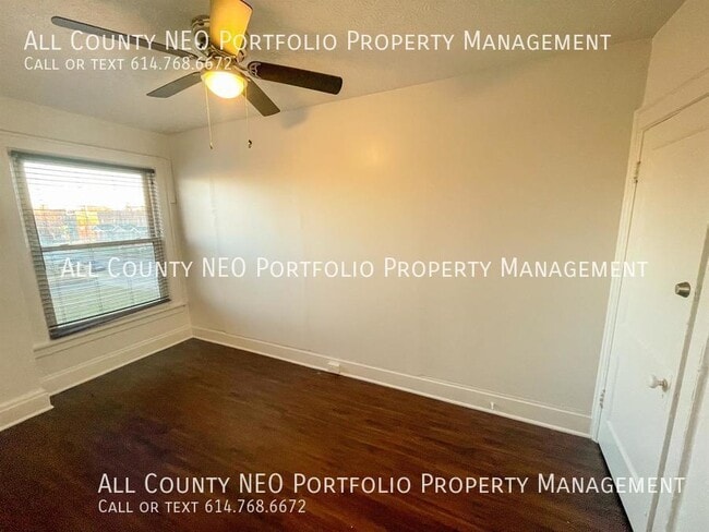 Building Photo - 2 Bed, 1 Bath Townhouse