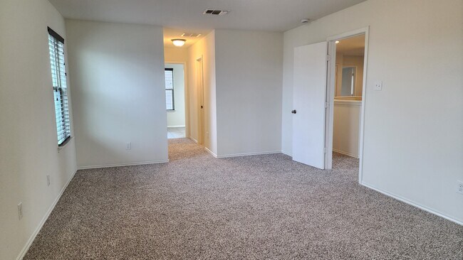 Building Photo - 1109 Strickling Dr