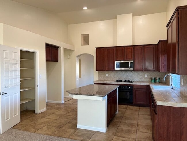 Building Photo - 13003 Lake Pueblo Way