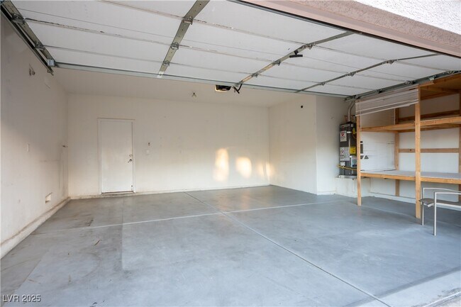 Building Photo - 6632 Babys Tear Pl