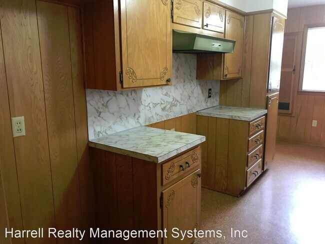 Building Photo - 2 br, 2 bath House - 13001 Woodway Dr.