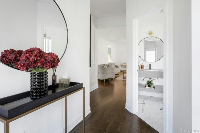 Building Photo - 766 Mamaroneck Ave