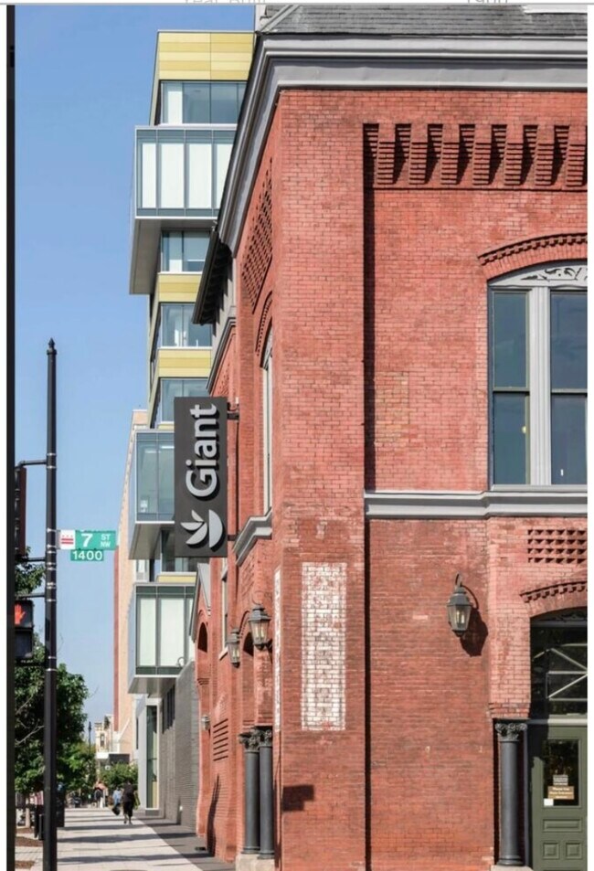 Neighborhood Shop - 1425 5th St NW