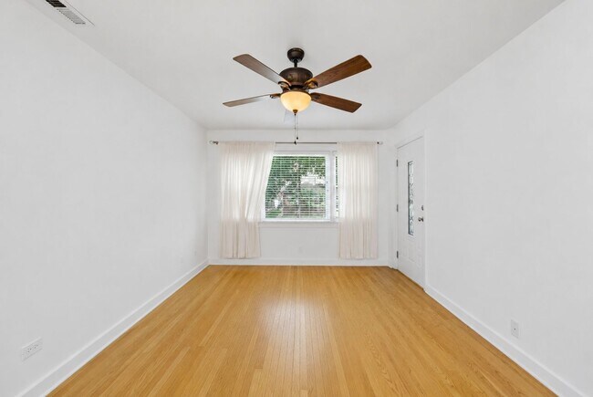 Building Photo - 2231 N 75th Ave