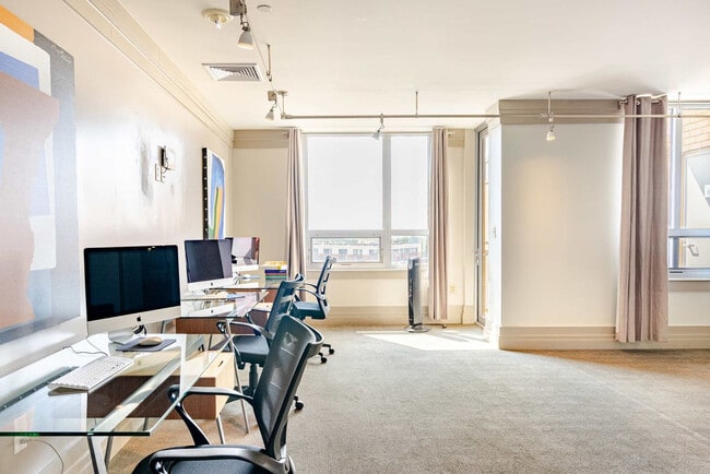 Building Photo - 1133 East-West Highway-SI ID1461660P